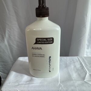 AHAVA Limited Edition Mineral Shower Gel with Black Pump